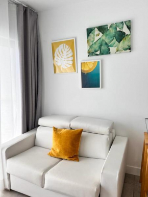 Bristol Sunset Beach PRIVATE apartment